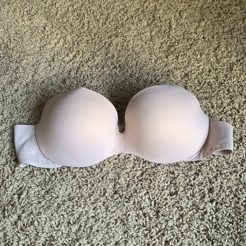 Victoria’s Secret nude bra